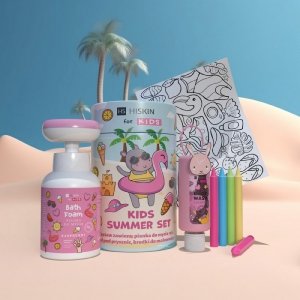 HISKIN Kids Zestaw na wakacje w tubie pianka do mycia, żel pod prysznic, w prezencie kolorowe kredki oraz kolorowanki - różowy 