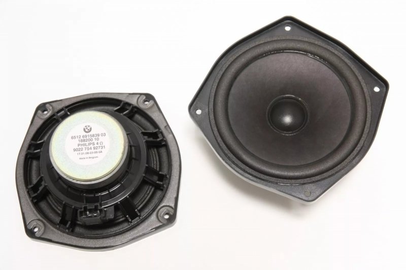 GŁOŚNIK NISKOTONOWY BASOWY BMW Z4 E85 E86 4 OHM 9143241 PRZEDNI 