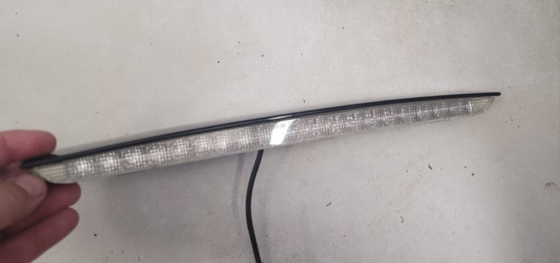 TRZECIE ŚWIATŁO STOP BMW Z3 LIFT CZARNE 475/9 BIAŁE