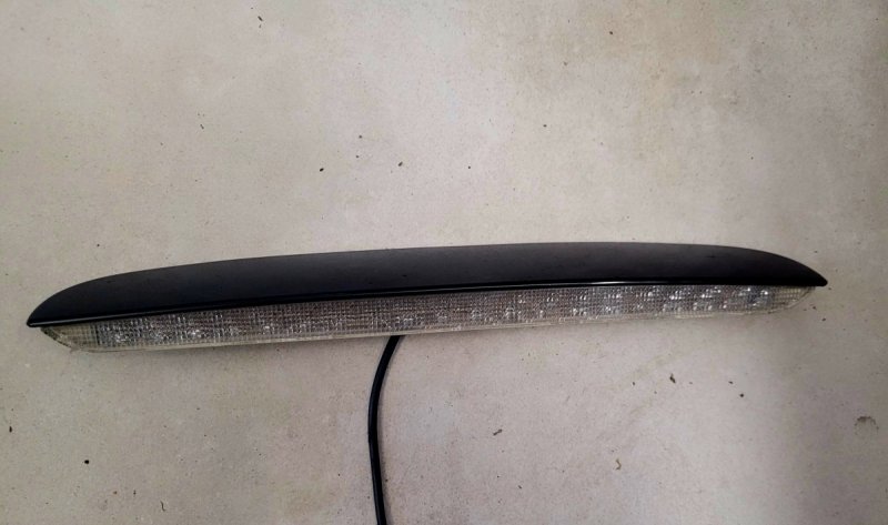 TRZECIE ŚWIATŁO STOP BMW Z3 LIFT CZARNE 475/9 BIAŁE