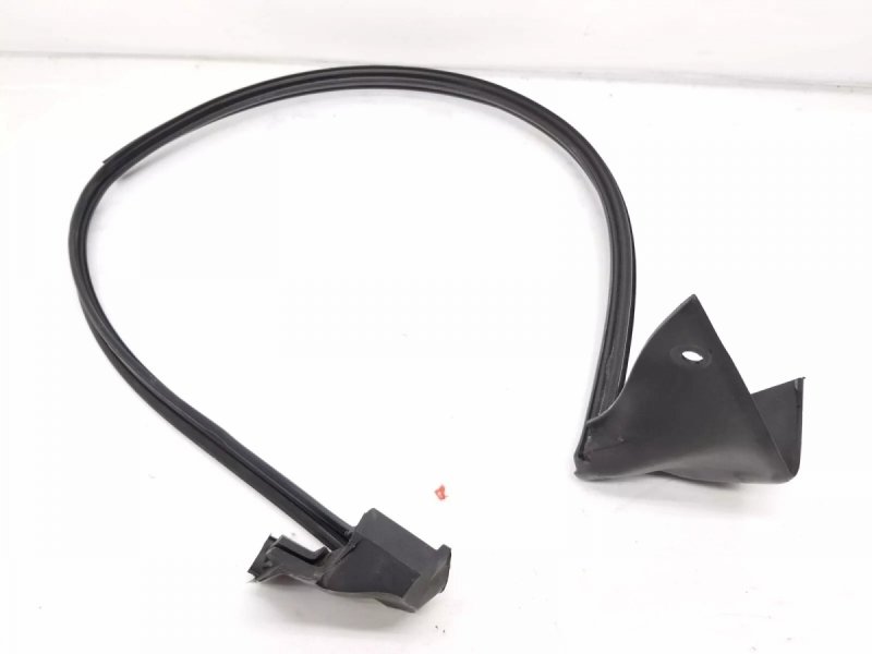 USZCZELKA LISTWA USZCZELNIAJĄCA ZEWNĘTRZNA DRZWI PRAWA BMW Z3 8397636