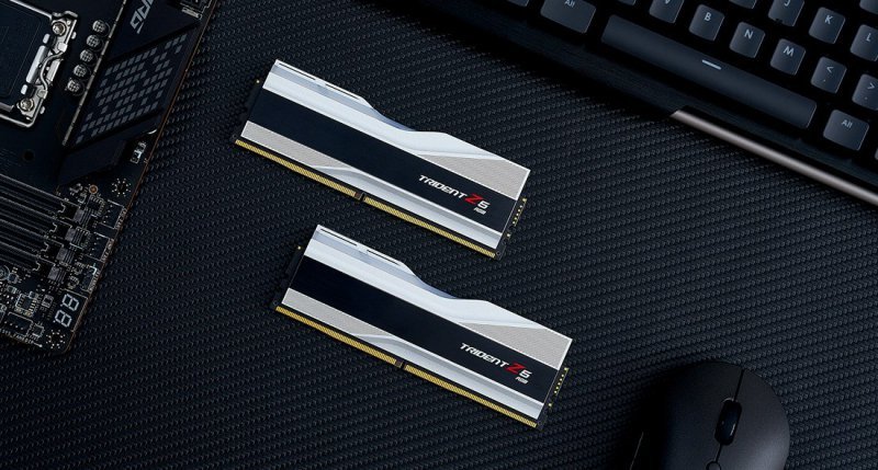 G.SKILL 32GB zestaw DDR5 5600 CL28 Trident Z5 RGB srebrny