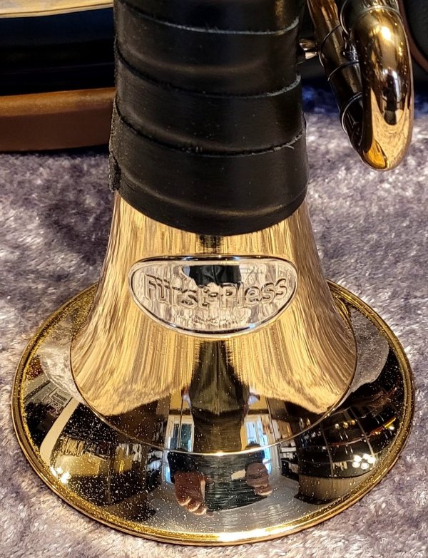 KUEHNL&amp;HOYER róg myśliwski pszczyński wentylowy „Plesshorn” z wentylami obrotowymi 1305L (411 11) nr seryjny nie posiada, lakierowany, z pokrowcem, instrument używany, stan dobry