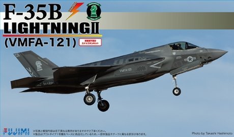 Fujimi 723228 BSK-2 EX-2 1/72 F-35B Lightning II (VMFA-121) Special Edition (w/Painted Pedestal)
