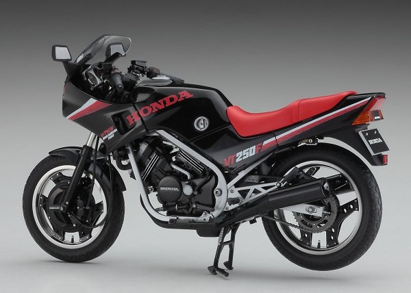 Hasegawa 21755 1/12 Honda VT250F (MC08) (1984) Black
