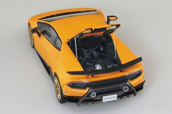 Aoshima 06204 1/24 SC#13 &#039;17 Lamborghini Huracan Performante