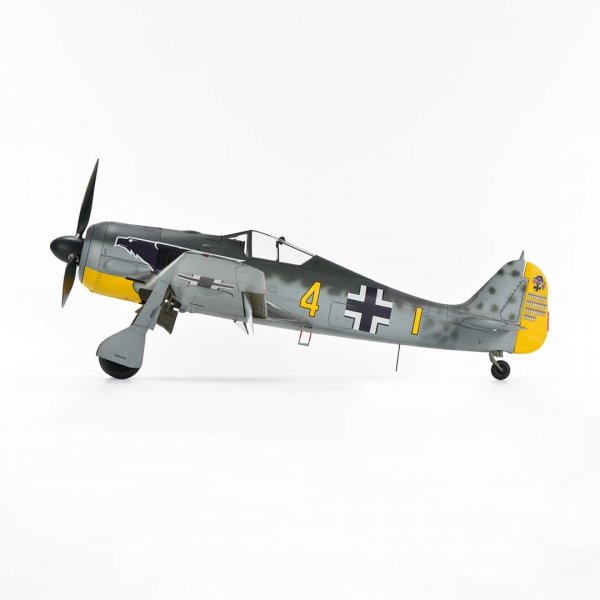 Zoukei-Mura SWS3221 Focke Wulf Fw 190 A-4 Siegfried Schnell 1/32