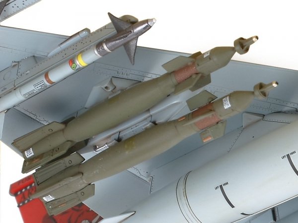Tamiya 61101 1/48 F-16C [Block 25/32]