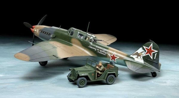 Tamiya 25212 1/48 Ilyushin IL-2 Shturmovik &amp; GAZ-67B Set