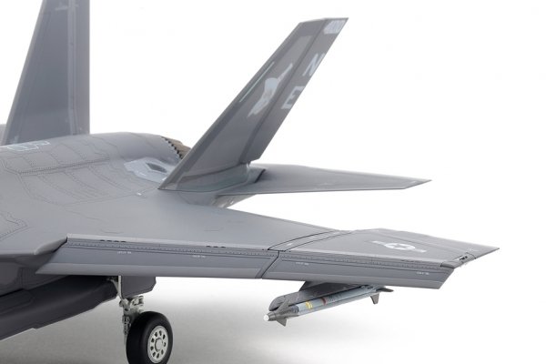 Tamiya 61127 1/48 Lockheed Martin F-35C Lightning II