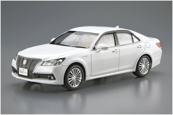 Aoshima 05952 1/24 MC#121 Toyota GRS210/AWS210 Crown Royalsaloon '15