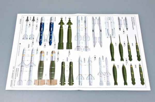 Trumpeter 03302 1/32 US aircraft weapon I