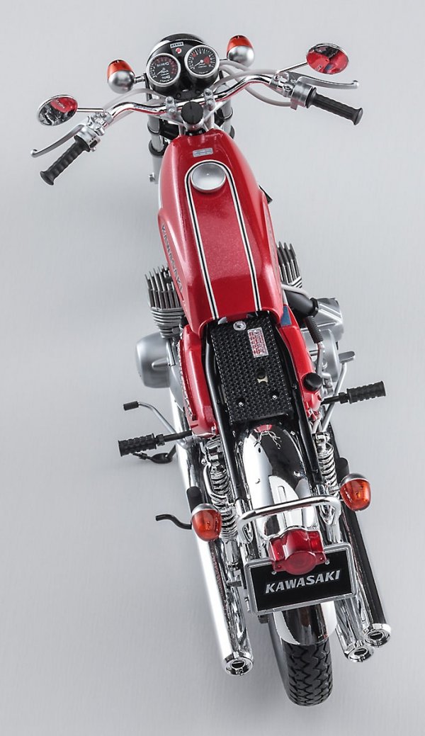 Hasegawa 21731 Kawasaki 500-SS/MACH III (H1 '70 Late Version) (1970) 1/12