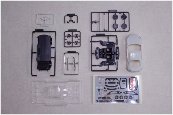 Aoshima 05418 1/32 SNAP KIT#03-A Toyota '86  (Cristal White Pearl)
