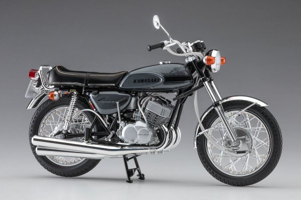 Hasegawa 21510-BK10 Kawasaki 500-SS/MACH III (H1) 1/12