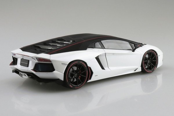 Aoshima 06121 1/24 SC#12 &#039;14 Lamborghini Aventador Pirelli Edition