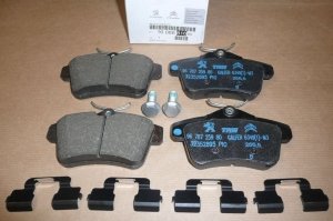 Original SATZ BREMSBELÄGE BREMSKLÖTZE HINTEN Citroen C4 Peugeot 1608681680