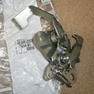 Original Haubenschloss Motorhaubenschloss für PEUGEOT 107 CITROEN C1 7934.81 , 793481