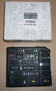 ORIGINAL Sicherungskasten Relaiskasten Renault Megane Scenic III 284B69009R
