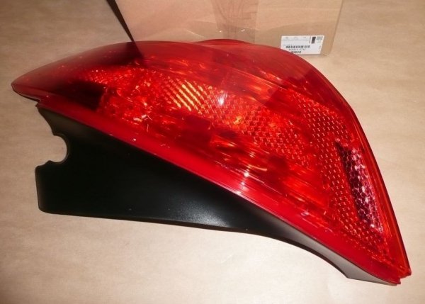ORIGINAL Heckleuchte Rückleuchte Rücklicht  rechts Peugeot 308 6351CV