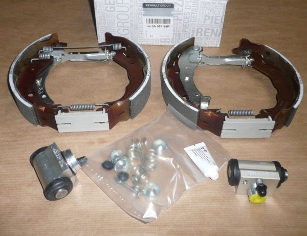 ORIGINAL Renault Bremsbacken + Radbremszylinder hinten Satz CLIO 2 4 , 440A05169R ,  440A04684R , 440A05169R , 6001549729 , 7701206430 , 7701207179