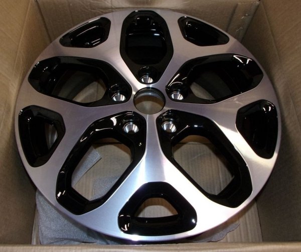 ORIGINAL Alufelge Leichtmetallfelge 17&quot; DACIA DUSTER II  403004100R