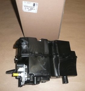 Réservoir d'additif de carburant d'origine PSA réservoir de carburant Citroën C3 09- |} , 1613704680