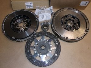Volant bimasse+embrayage Citroën C4 2.0HDI Citroën C4 Picasso, Citroën C5 (X7), Citroën C8, Citroën DS4/DS5, Citroën Jumpy 3, Pe