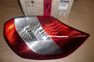 Original  Feu arrière Renault Scenic II droit , 8200493375