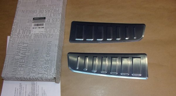 Original  Couvre-pare-chocs Dacia Sandero III baguette de pare-chocs arrière chromée , 8201736348