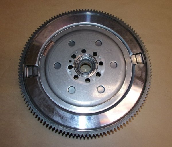Volant moteur d'origine Renault Master 2.3 DCI 260mm, 123008972R, 123008972R
