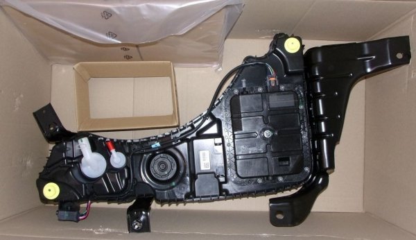 Réservoir ADBLUE Original Citroën C4 PICASSO II, 1682619480, 9813819480, 1682619480