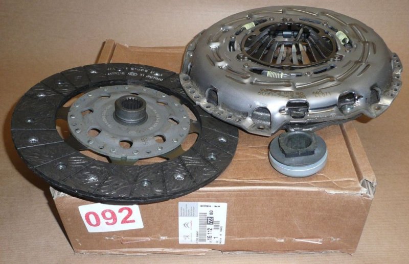 Kit d'embrayage complet Citroën Jumper III, Peugeot BOXER III 2.2HDI 120CH à partir du 01.11 MOTEUR PUMA BVM6 ,  1611272280