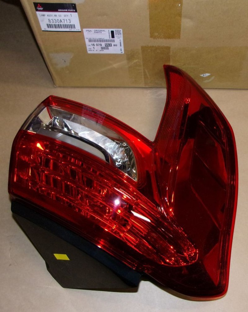 FEU ARRIÈRE Citroën C4 AIRCROSS GAUCHE ,  1607955380