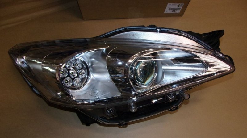 Projecteur Peugeot 508 droit D1S  ,  1613965380