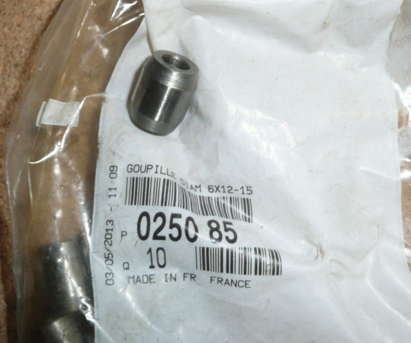 Goujon de bloc moteur Citroën C-Crosser, 0250.85, 025085