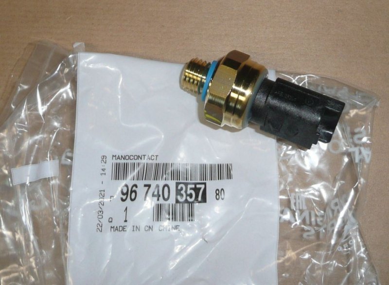 Capteur de pression d'huile Citroën Berlingo, Citroën C3, Peugeot 208, Peugeot 308, 9674035780, 9674035780, 