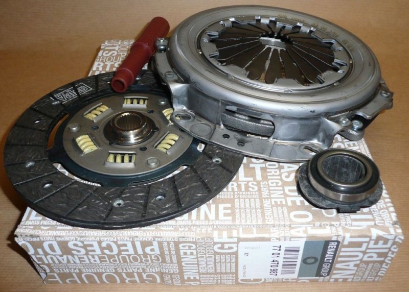 Original  Embrayage complet Renault Megane, Dacia Logan 1.6 ,  7701470987