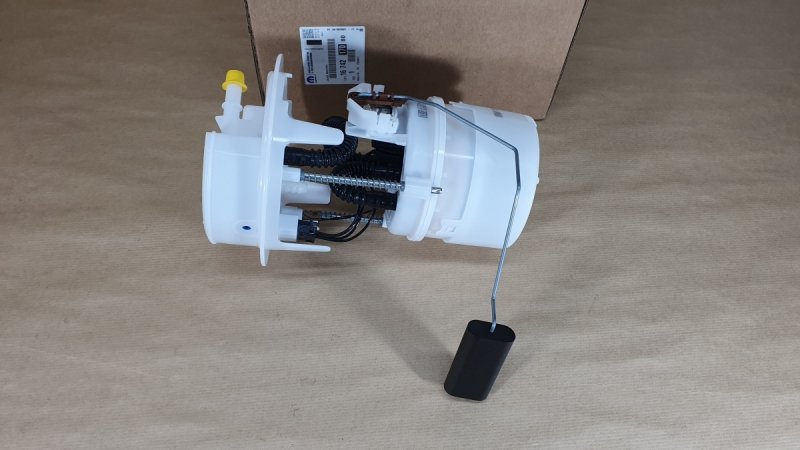 Pièce d’origine  Pompe à carburant pour Peugeot 5008 1.2THP, 1674217080