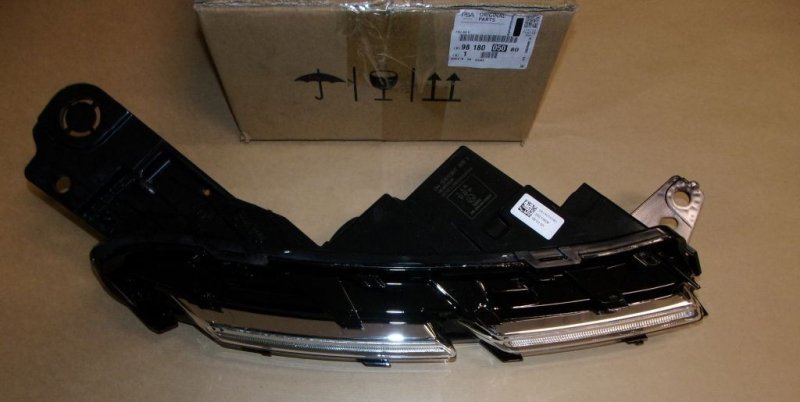 Feu de jour LED Citroën C5 Aircross droit, 9818005080, 9818005080, 