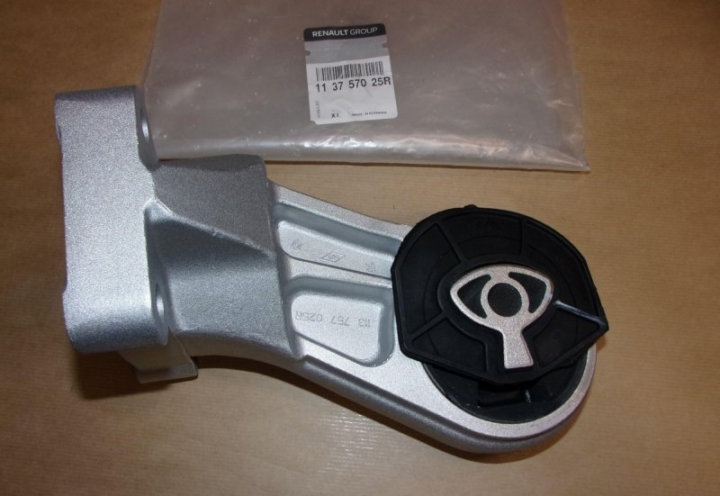 Support moteur Renault Master III droit 2.3D, 113757025R, 