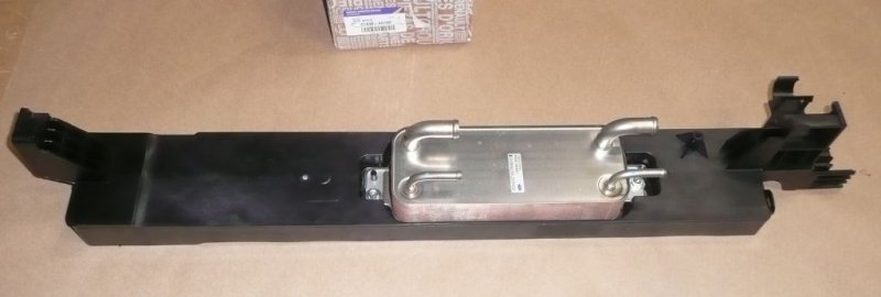 Radiateur d'huile Renault Fluence, 214504470R, 