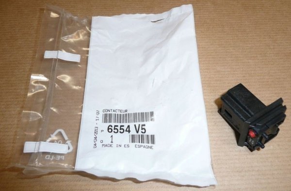 Interrupteur microscopique arrière poignée de hayon Citroën Peugeot C3/C4/206/207/307/308/5008 SW, 6554V5, 6554.V5