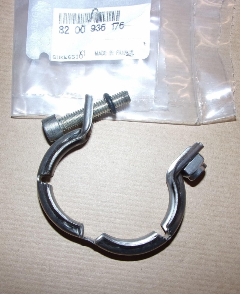 Original  Collier de conduit du collecteur EGR Renault Megane III 1.9 DCI , 8200936176