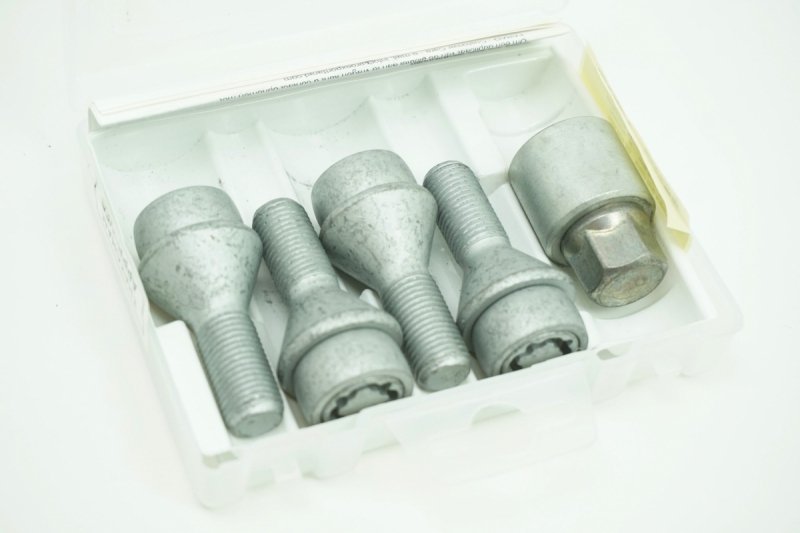 Original Kit de 4 Boulons Antivol M14x1.50 Renault Trafic 3 Opel Vivaro B Fiat Talento, 8201403824