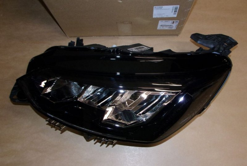 Projecteur Peugeot 208, 2008 gauche, 9833036380, 9833036380, 