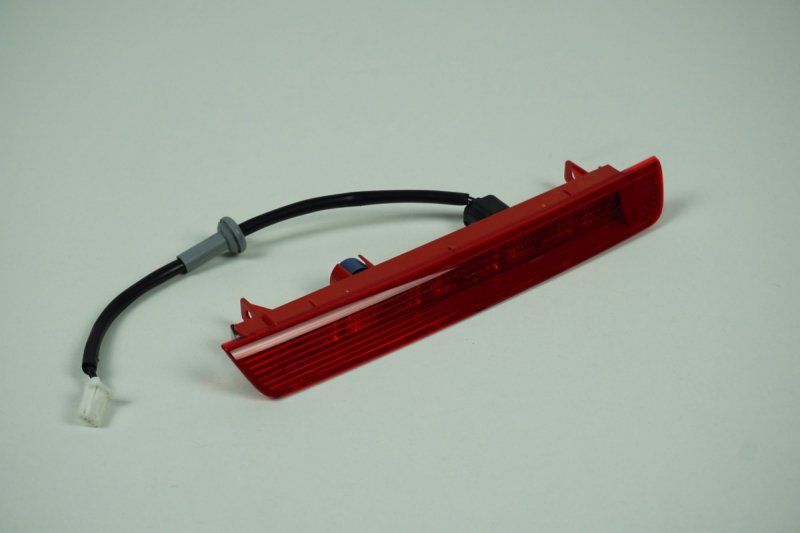 Original Troisième feu stop d’origine Renault Koleos II , 265908663R