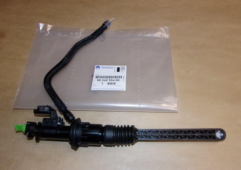  Pompe d'embrayage Citroën C3 IV 1.2THP, 9824255480, 9824255480, 