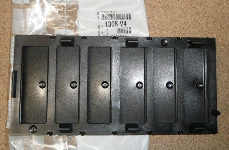 Grille de support de ventilateur Citroën C5 III, 1308.V4, 1308V4