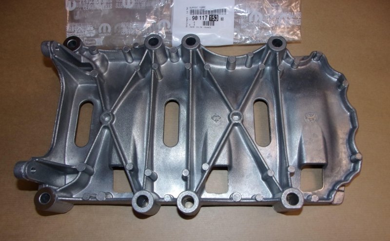 Support de pompe à huile Citroën Jumper III 2.2 HDI, 9811715380, 9811715380,